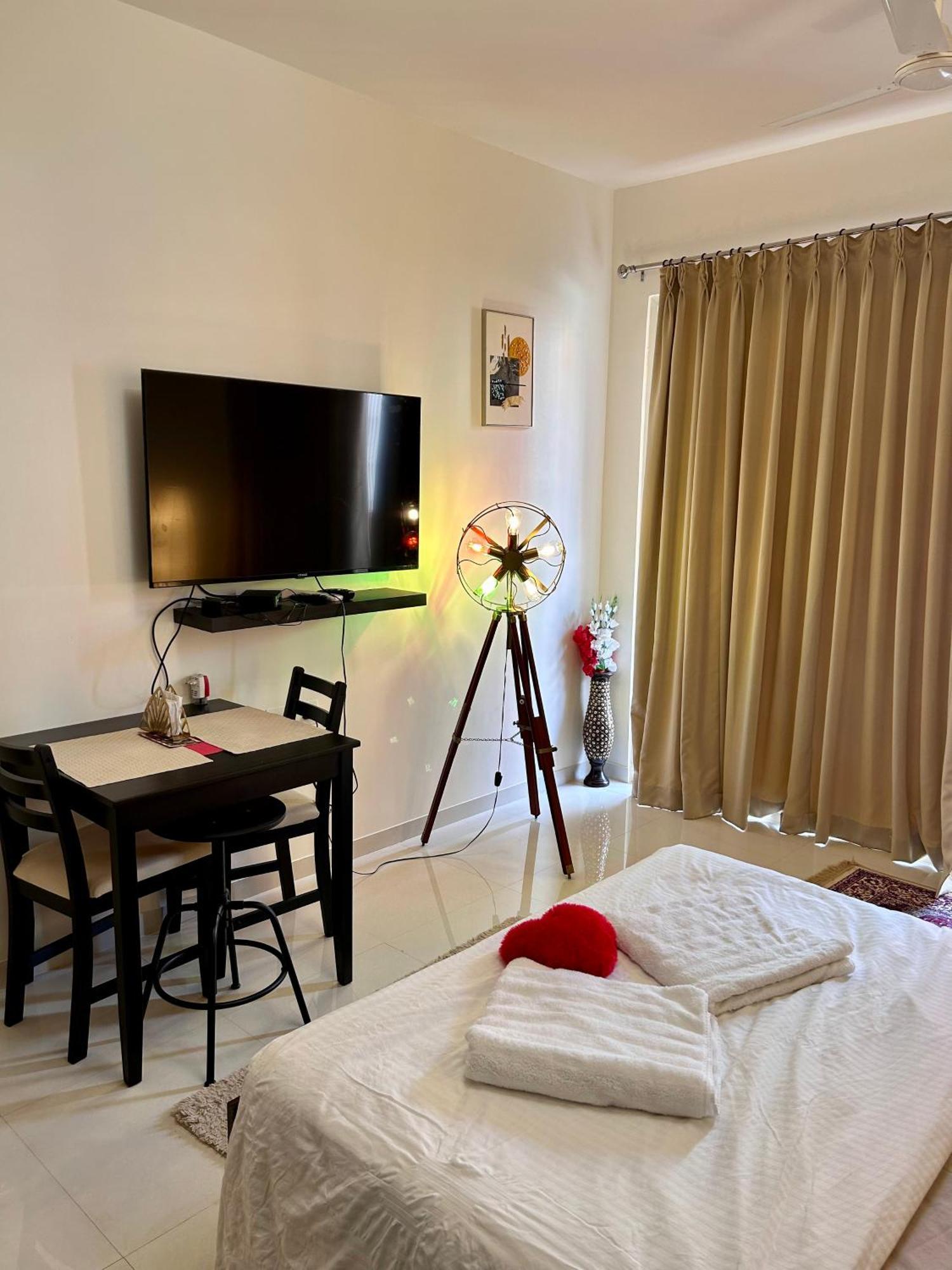 Good Stay Pool View Stylish Studio Apartment,6Km From Airport, 307 Dabolim Eksteriør bilde