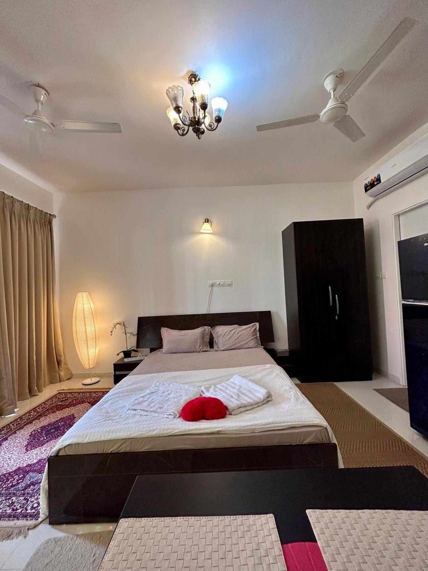 Good Stay Pool View Stylish Studio Apartment,6Km From Airport, 307 Dabolim Eksteriør bilde